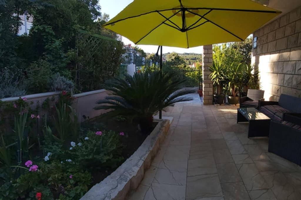Apartment Brandel * Croatia * Brac * Selca * Puntinak Esterno foto